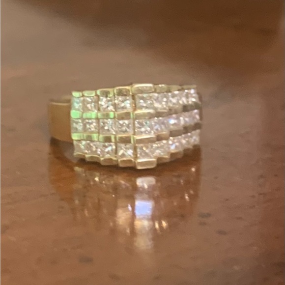 Diamond ring Approx.1 1/2carat 14k gold. VERY  high quality. Sz 6. Cut stones - Picture 6 of 8